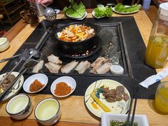 -有一锅·野生菌黑山羊腊排骨火锅(古城北门店)