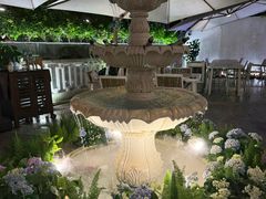 -Mark&Mars Restaurant