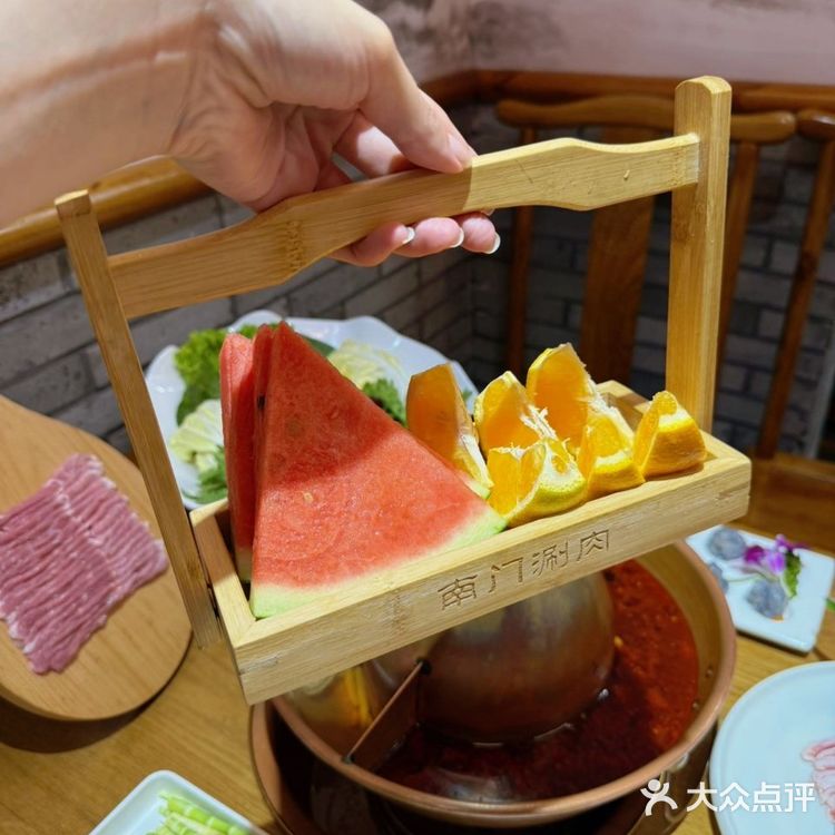 北京人的深夜食堂！这家涮肉的鲜羊上脑太顶了！