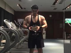 -TESLA 特斯拉(上海太古汇体验店)