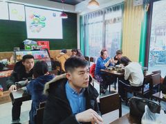 大堂-内蒙焖面大盆骨餐馆(山大路店)