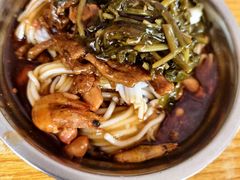 -灵山卢梅燕粉店