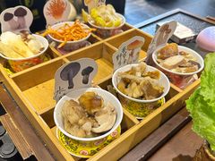 -菌自由丨野生菌火锅特色庭院餐厅(丽江古城店)