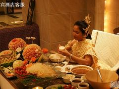 现场水果雕刻-国宾酒店-花园咖啡自助餐厅(北营房中街店)