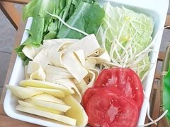 -菌海森林·非遗野生菌火锅(西山区滇池路摩根道店)