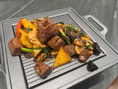 迷迭香黑蒜蘑菇煎安格斯雪花牛肉-酒蜻蜓·庭院私房菜(天元东路店)