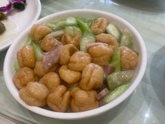 咸肉丝瓜鱼面筋-江南村酒家