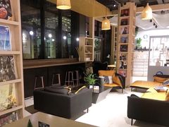 -光海书局(南京东路第一百货店)