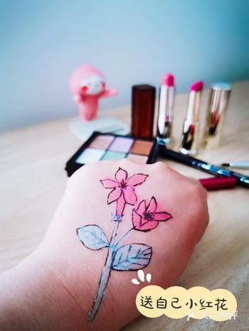 小红花活动倒数第二天啦继续产出画杜鹃花喽     