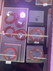 -灵彩珠宝(朗香街店)