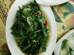 -穆豪麦蒸碗羊羔肉