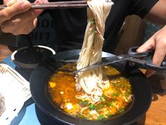 -八月美食小馆(银泰城总店)