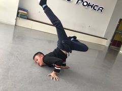 -小力量少儿街舞梦工厂