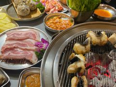 -围炉肉舍•炭烤活鳗•丹东海鲜烤肉(步行街店)