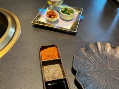-铭牛烧肉·和牛海鲜自助(高新月牙湖店)
