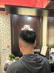 -东方先生国潮男士理发馆