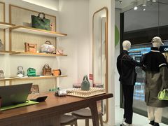 -Longchamp(太古汇店)