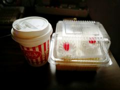 -红宝石·鲜奶小方·海派西点房(浦三店)