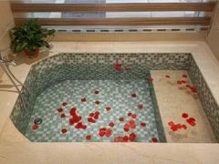 -兴芮温泉度假区