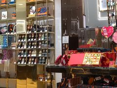 -VENCHI 闻绮(上海佛罗伦萨小镇店)