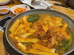 -喇喇排骨火锅·传统韩式脊骨汤(望京西园总店)