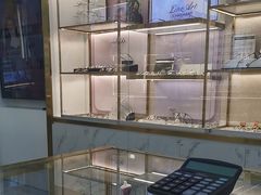 -世纪大明眼镜·蔡司战略授权店(汉街店)