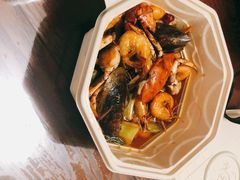 -七欣天香辣蟹火锅(上海银亿滨江店)