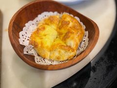 猫山榴莲饼-誉八仙粤菜(万象天地店)