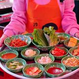 韩国街头帐篷搭起来的大排档吃过没？