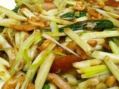 荞菜炒烧肉-骏丰酒楼(黄编店)