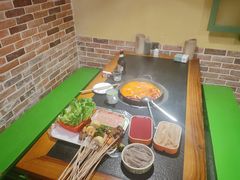 -两三事小郡肝串串香火锅(桂庙店)