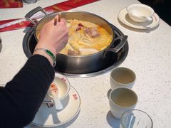 -三人行骨头王火锅(长寿店)