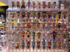 -泡泡玛特POPMART(杭州乐堤港店)