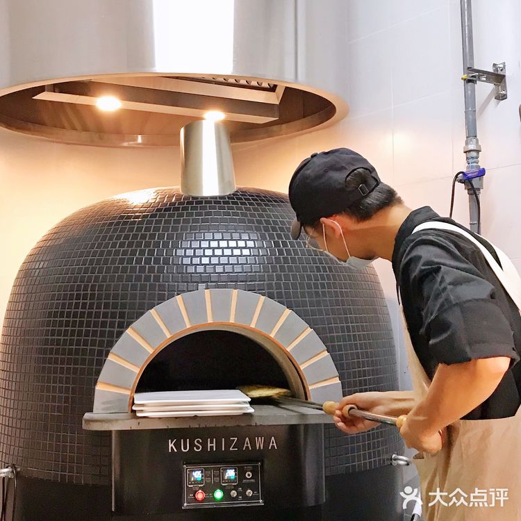 郑州必吃榜造·精酿餐厅开来西安啦万象天地新店开业6