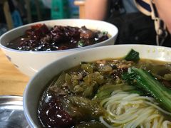 -越洋肖氏老米线(杨家坪店)
