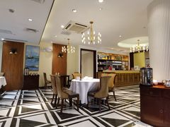 大堂-老人和饭店(淮海中路店)