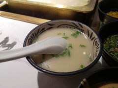 -尚尚仙·酸汤猪手·猪肚鸡火锅(华联万柳购物中心店)