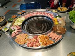 -哈哈碳都·牛肋条无限自助烤肉(台江万达店)