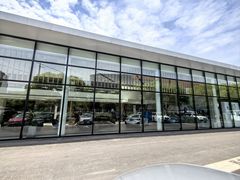 -上海宝信宝马4S店