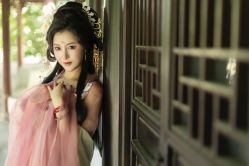 -烟雨江南汉服体验馆