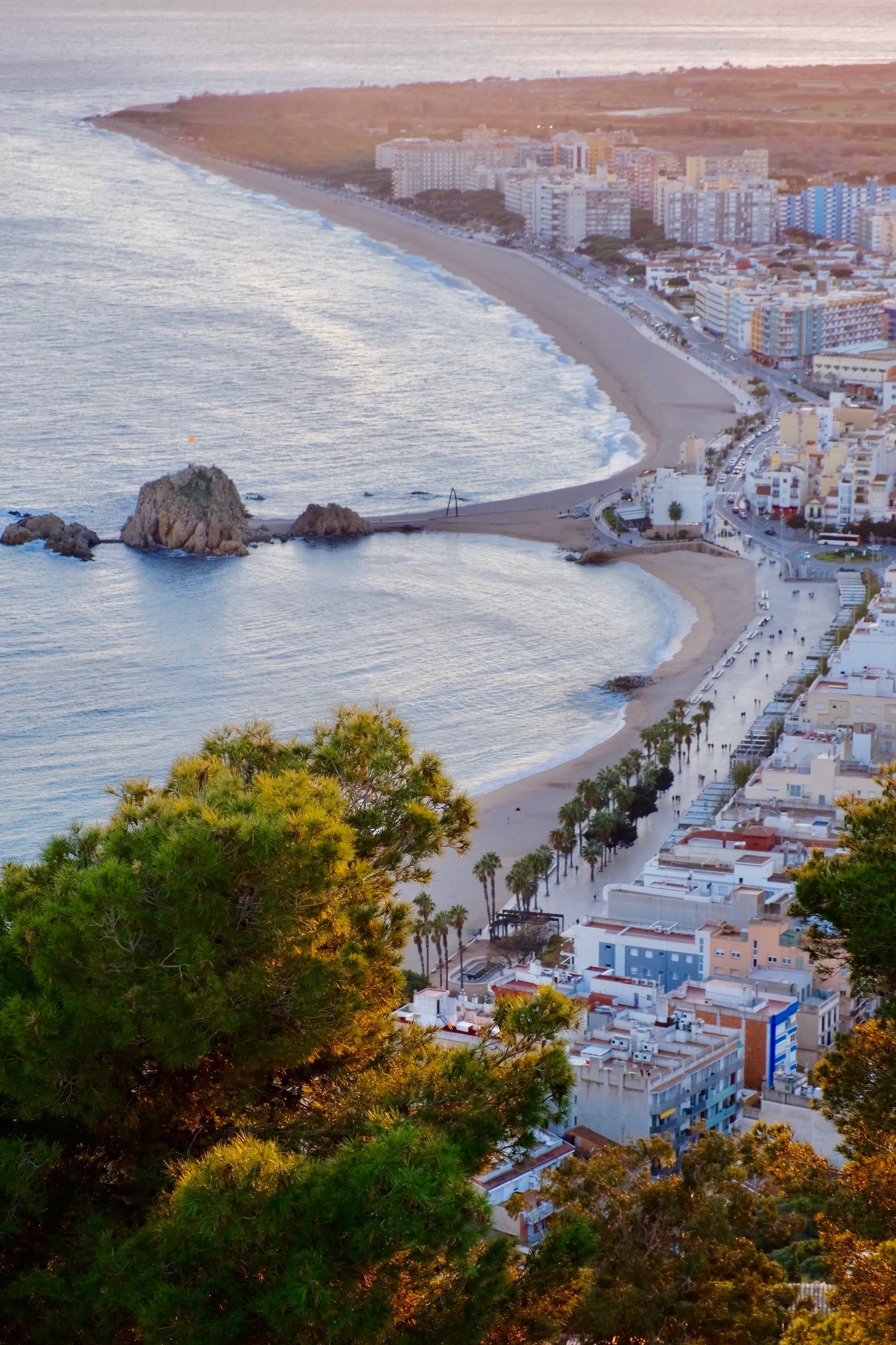 西班牙的海边小镇,真的太适合放空了🌊
