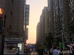 -曼哈顿商业广场(升龙广场店)