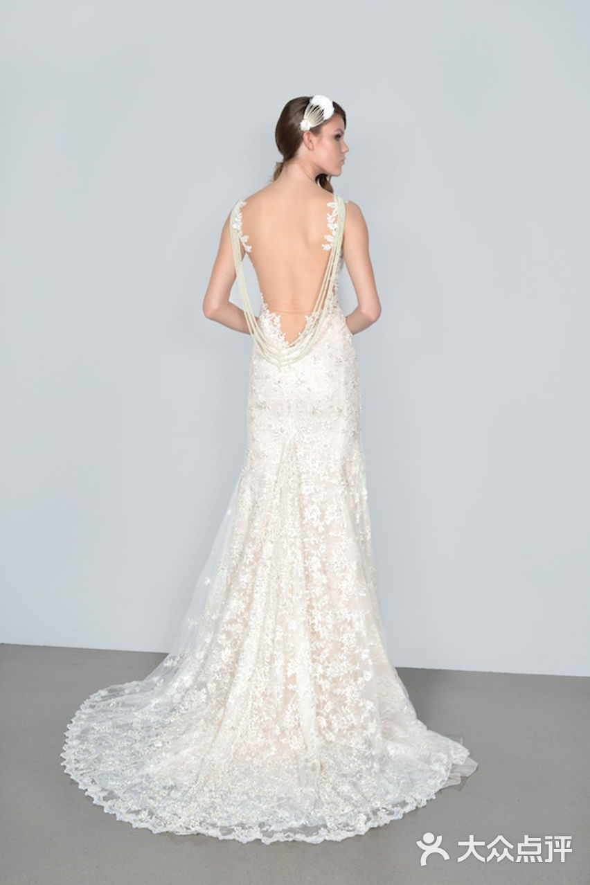 珠链露背 鱼尾婚纱