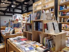 -猫的天空之城概念书店(杭州南宋御街店)