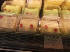 -红宝石·鲜奶小方·海派西点房(金杨店)
