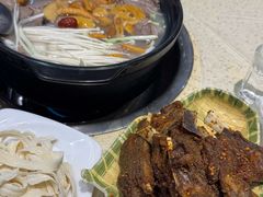 -九寨特色牦牛肉汤锅 羊肉汤锅