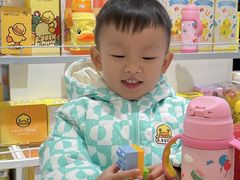 -王府井奥莱临潼小镇(临潼店)