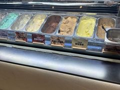 -极拉图·现制冰淇淋(梅溪湖新天地步步高店)