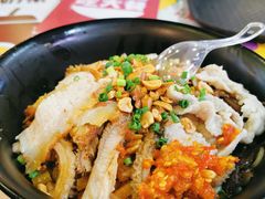 全家福干捞螺蛳粉-怂猫抓子·成都冒烤鸭