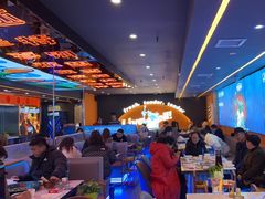 大堂-渔香岛美蛙鱼头火锅(威清路店)
